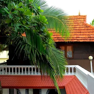 New Volga Palace Hotel Kovalam